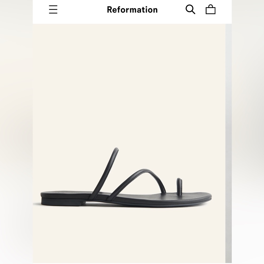 Reformation toe ring strappy flat sandals